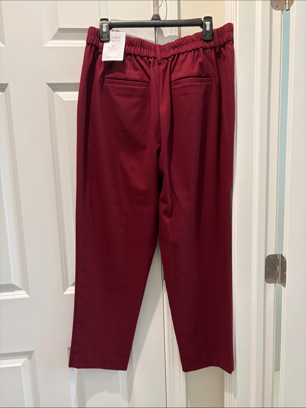NEW NWT Croft & Barrow MEDIUM Maroon Pull On Relaxed Tapered Ankle Twill Pants